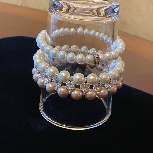Elegant Beaded Bracelet Set-10 - Picture 4 of 7